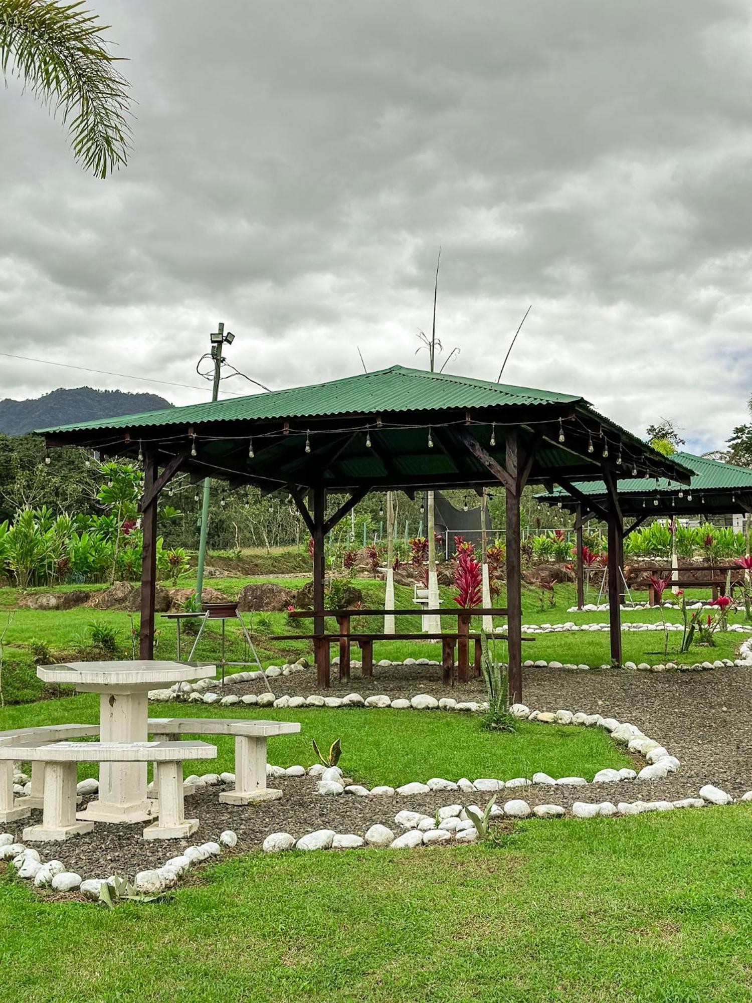 Cabanas Rio Escondido En La Fortuna Kültér fotó